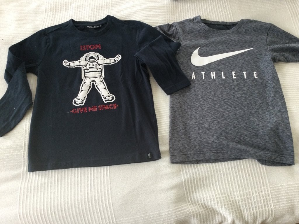 Truitje( onderpull) of sport -Tshirt Nike  NIEUW ! 122, Kinderen en Baby's, NIKE, Ophalen of Verzenden, Zo goed als nieuw, Shirt of Longsleeve