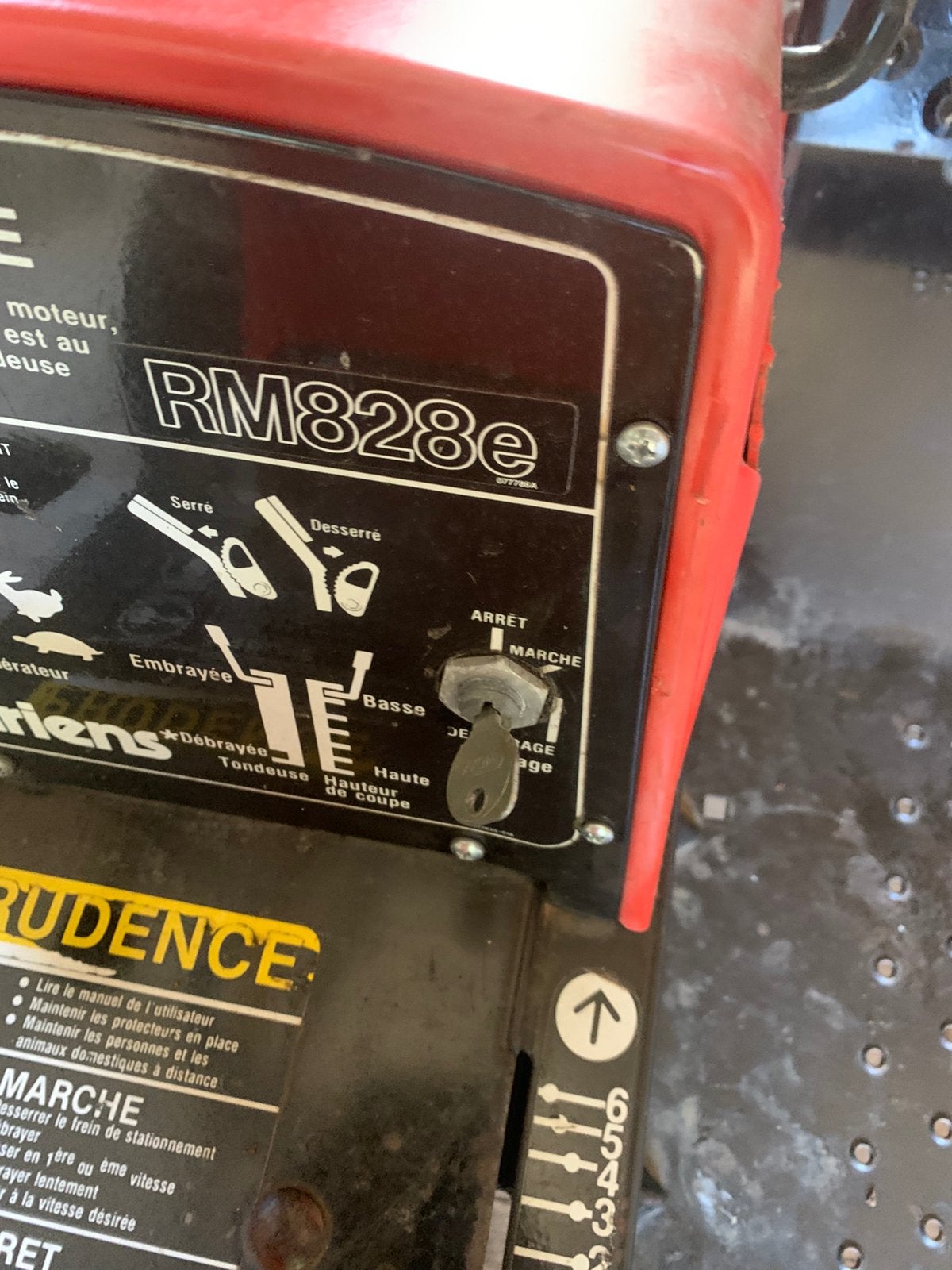 Ariens zitmaaier, Enlèvement, Utilisé, Bac de ramassage
