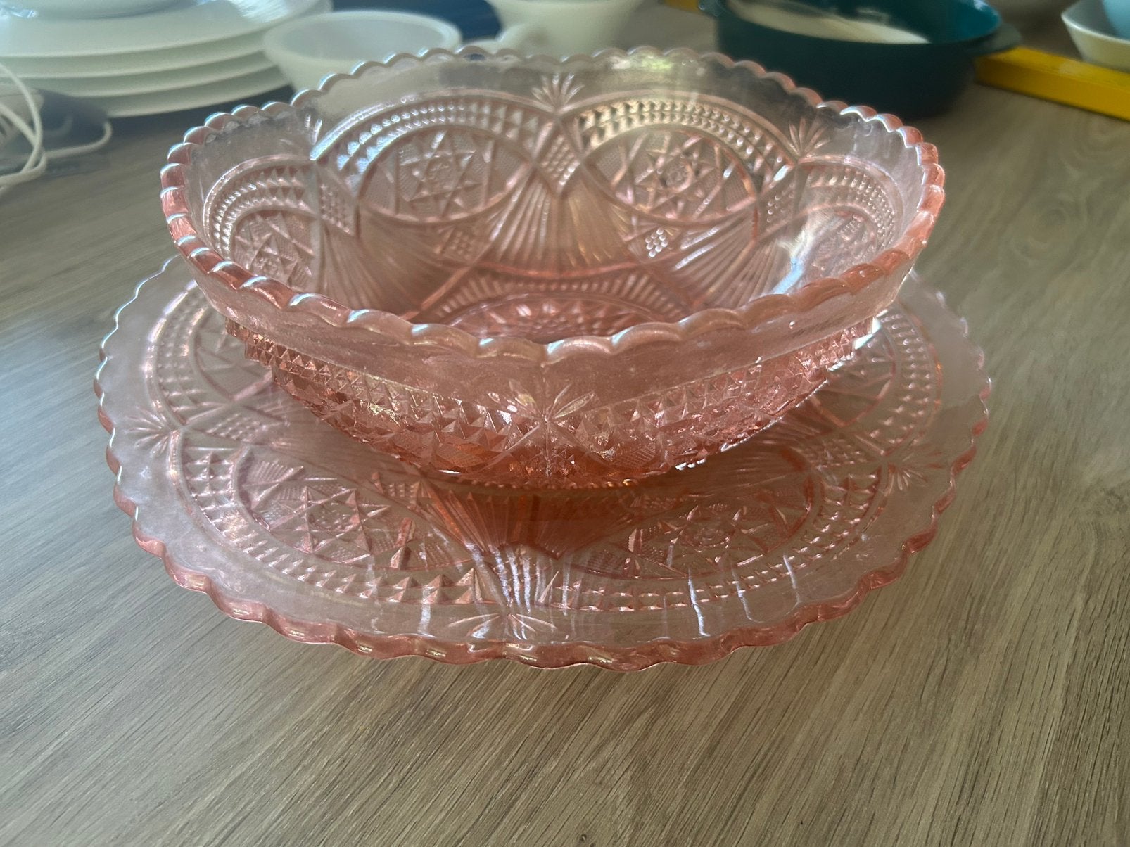 Roze serveerschaal met kom, Ophalen, Zo goed als nieuw
