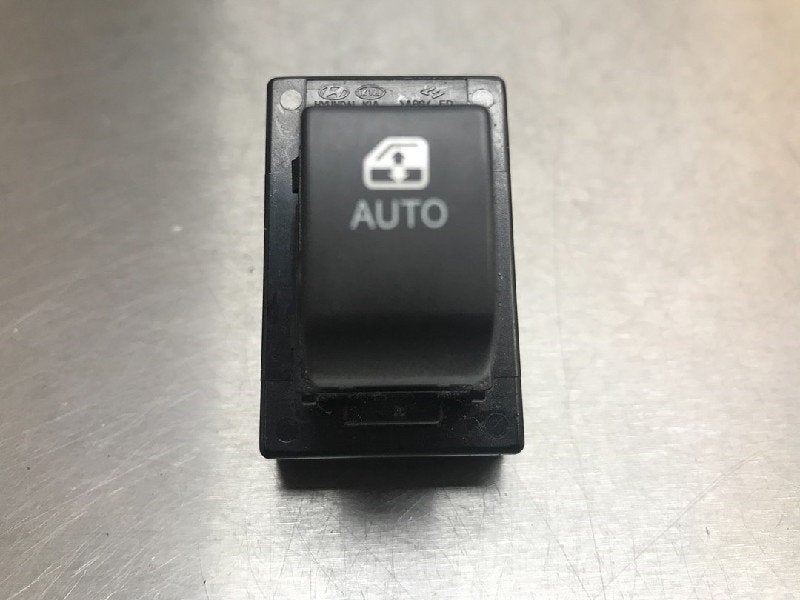 COMMUTATEUR VITRES ELECTRIQUES Kia Pro cee'd (EDB3), Utilisé, Kia
