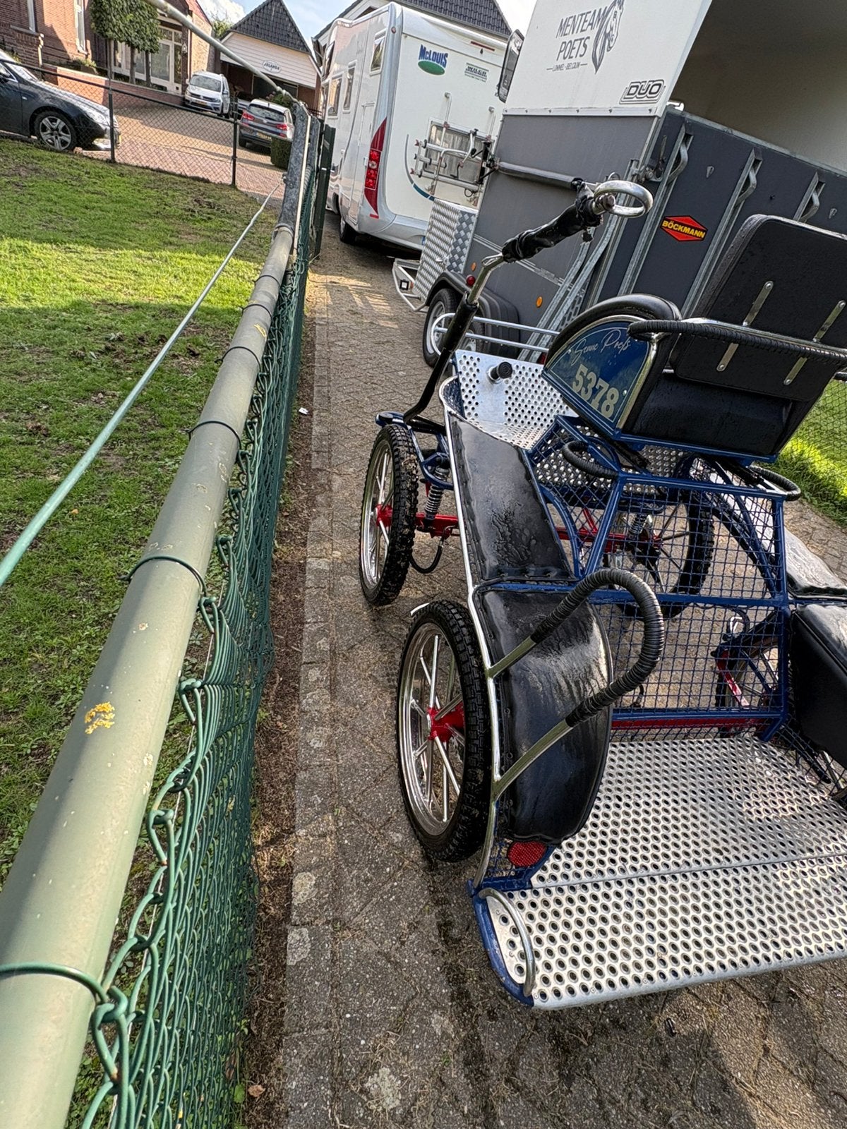Marhtonkoets, Zo goed als nieuw, Pony