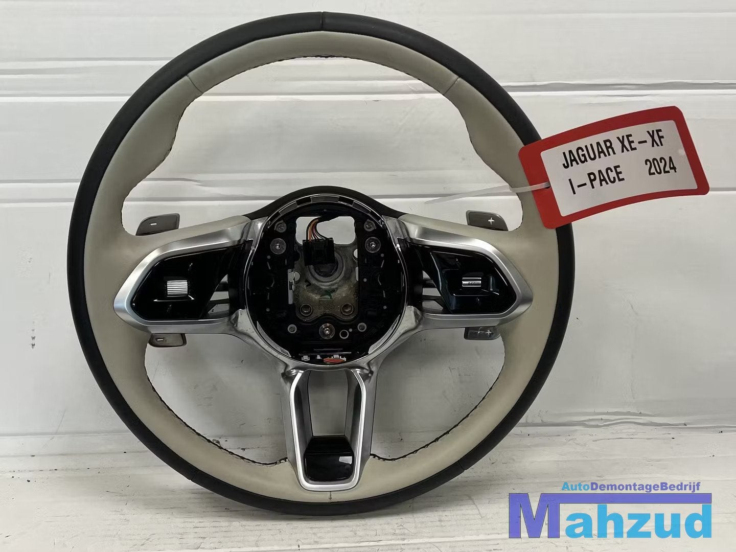 JAGUAR XE XF X260 Stuurwiel stuur met flipper 2024, Auto-onderdelen, Gebruikt, Dpoffice@jaguarlandrover.com, Abbey Road, Whitley 1
CV3 4LF  Coventry
