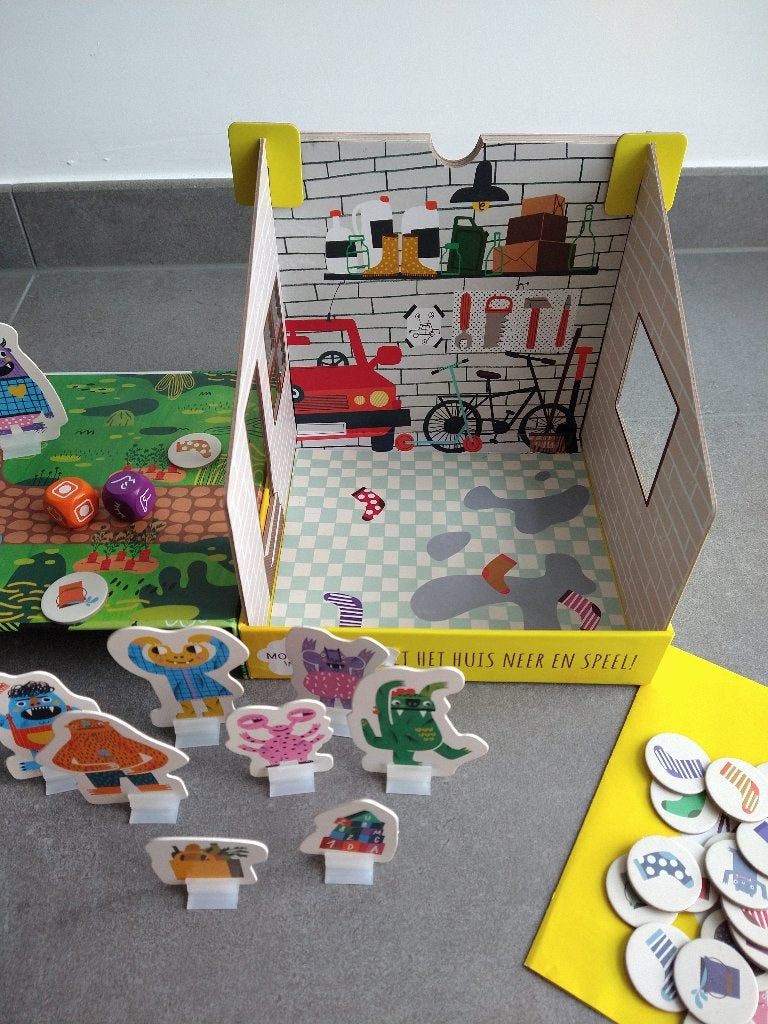 Gezelschapspel - Geen monsters in huis, Hobby en Vrije tijd, Een of twee spelers, Ophalen, Zo goed als nieuw, Helvetiq