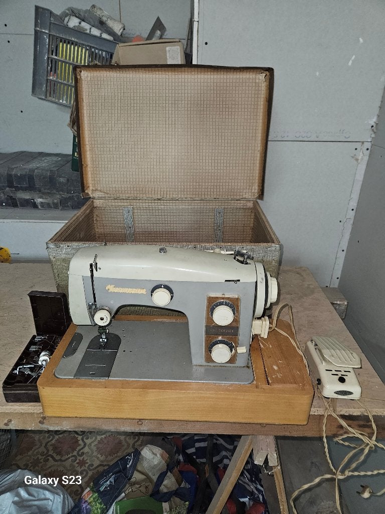 Machine à coudre vintage Naumann  Avec coffret et pédale, Antiquités & Art, Enlèvement