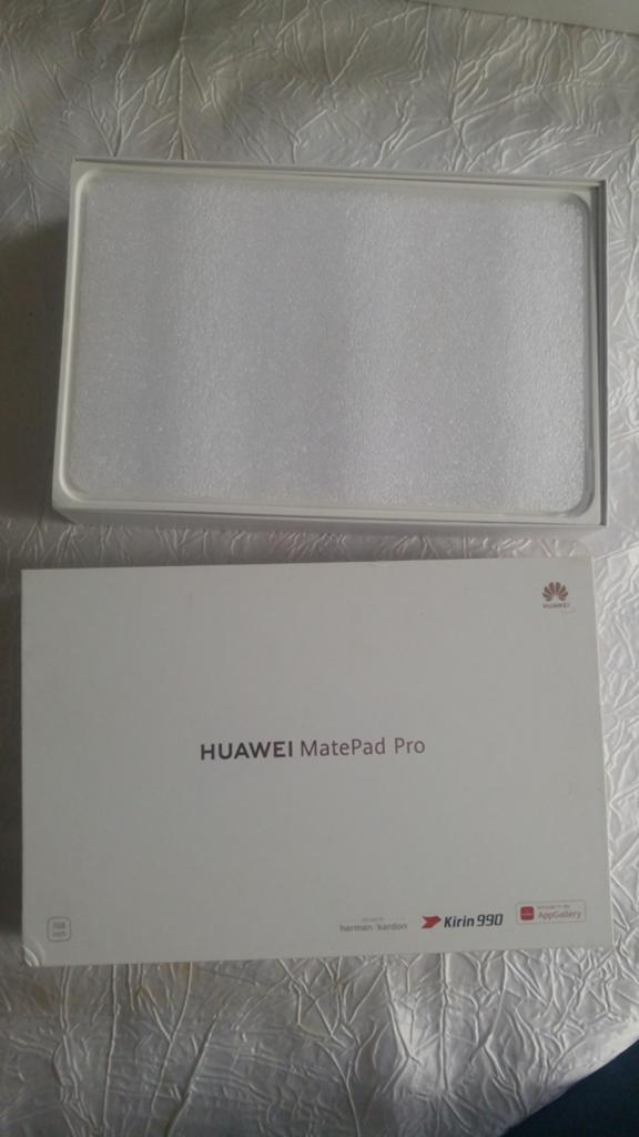 Huawei mate pro kirin 990 lege doos, Computers en Software