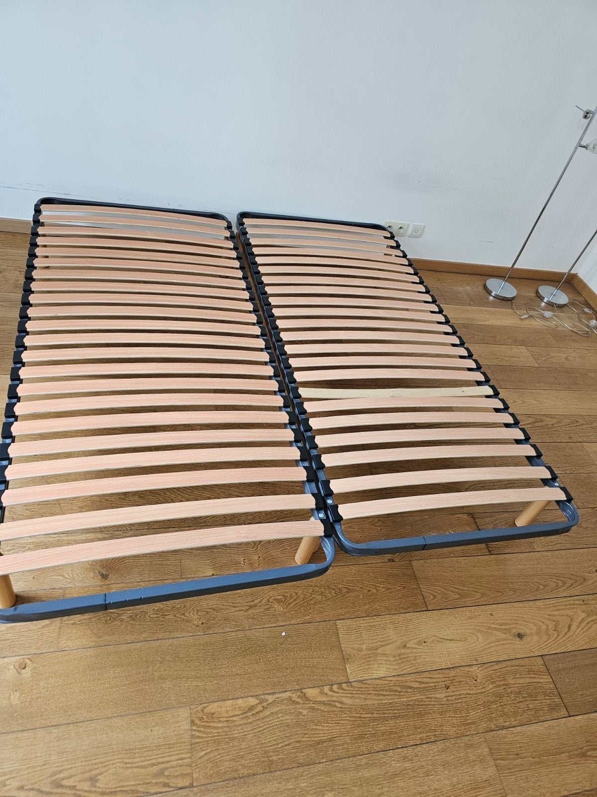 Cadre lit bois 200x90, par unité, Enlèvement, 200 cm, 90 cm, Matelas