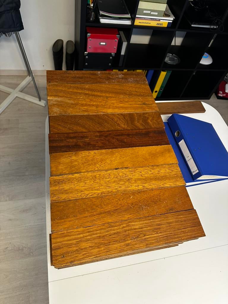 Massieve parket 7,5cm x 40cm x 2cm dikte, Ophalen, Zo goed als nieuw