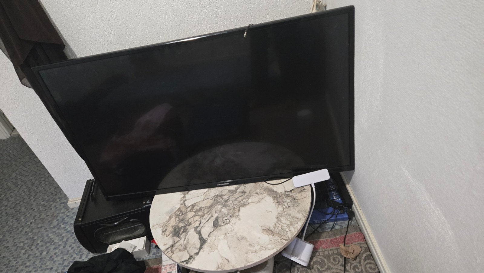 Téléviseur à grand écran, Enlèvement