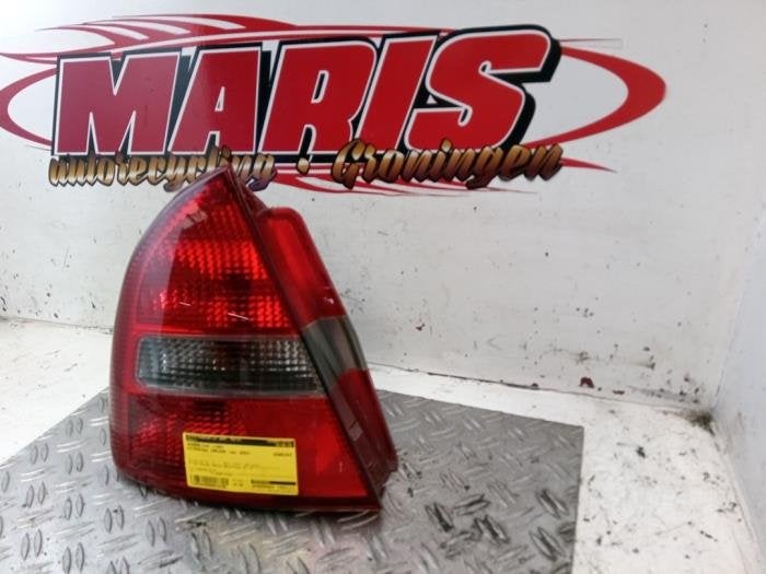 Feu arrière gauche d'un Mitsubishi Carisma, -, -, 3 mois de garantie, Utilisé