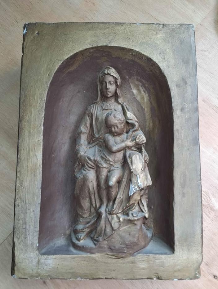 Mooi maria mariabeeld gips goudgeverfd zwaar, Antiek en Kunst, Antiek | Religieuze voorwerpen, Ophalen