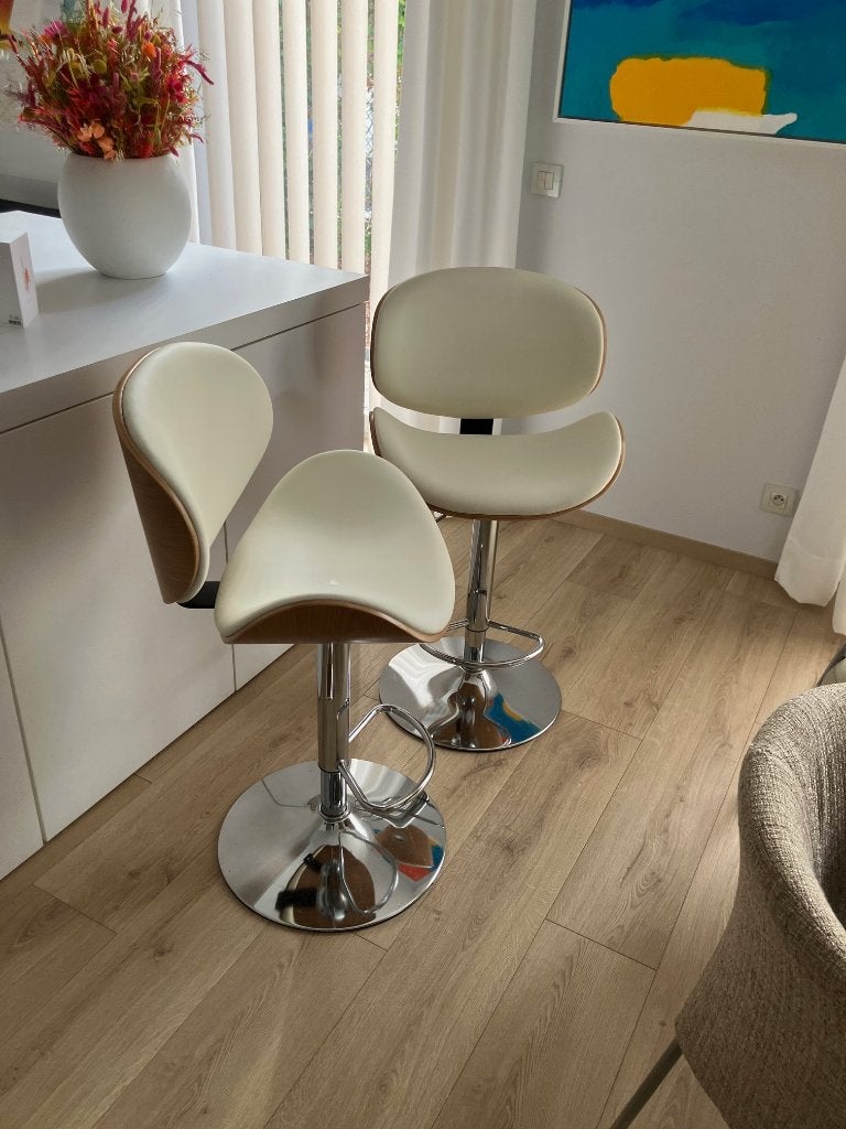 Set 2 Barkrukken Modern Design Verstelbare Zithoogte, Ophalen, 60 tot 90 cm, Hout, Zo goed als nieuw