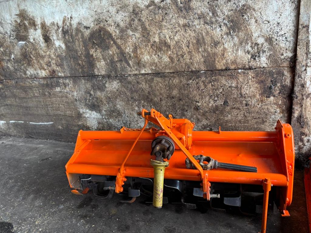 Maschio frees, Zakelijke goederen, Landbouw | Werktuigen, Ophalen