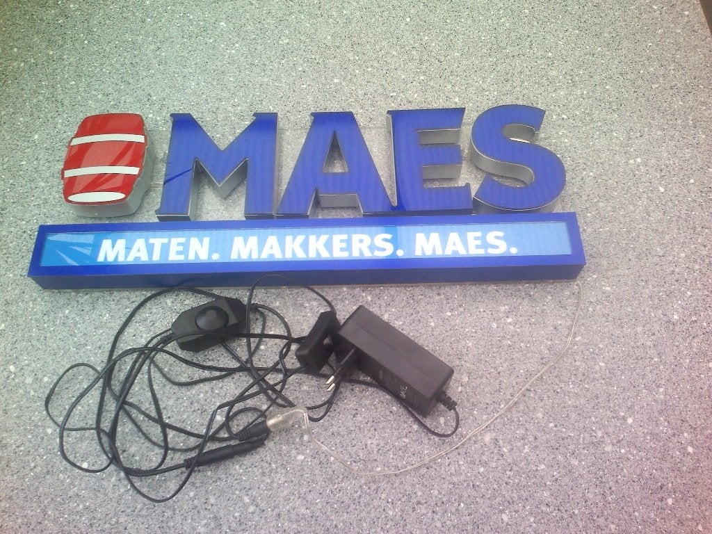 Maes lichtreclame., Ophalen of Verzenden, Nieuw, Reclamebord, Plaat of Schild, Overige merken