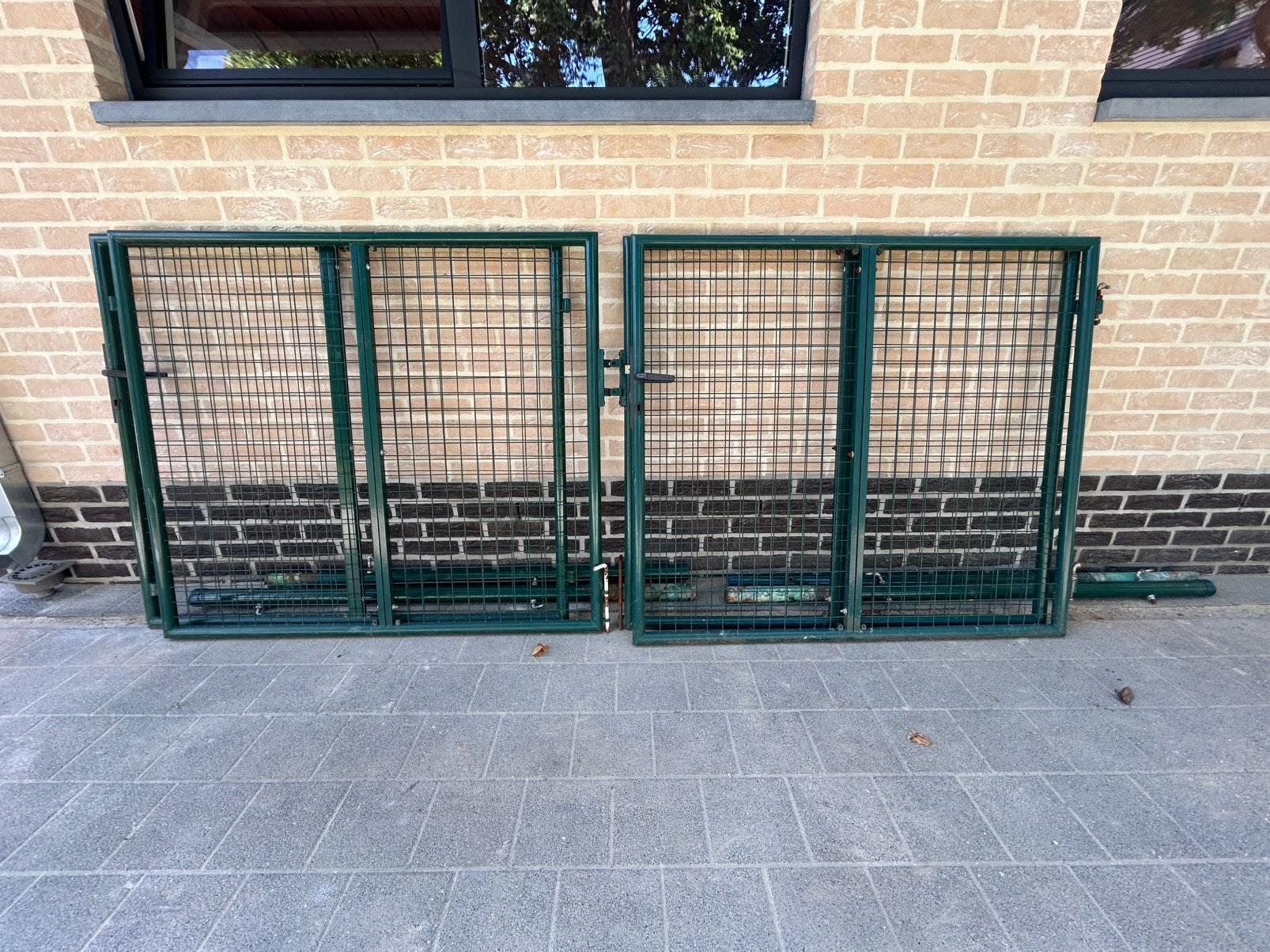 2 metalen poorten van 3 m, Tuin en Terras, Ophalen, Met poort, Gebruikt, Tuinhek