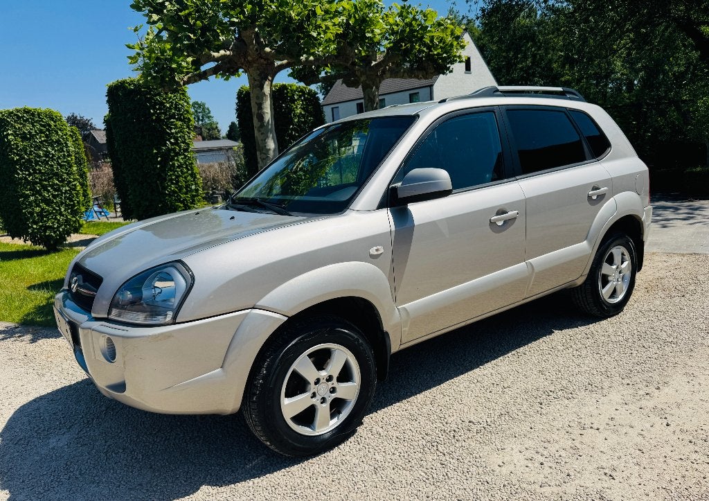 HYUNDAI TUCSON 2.0CRDI AUTOMATIQUE À SEULEMENT 42 000 KM, Autos, Argent ou Gris, Achat, Entreprise, Carnet d'entretien