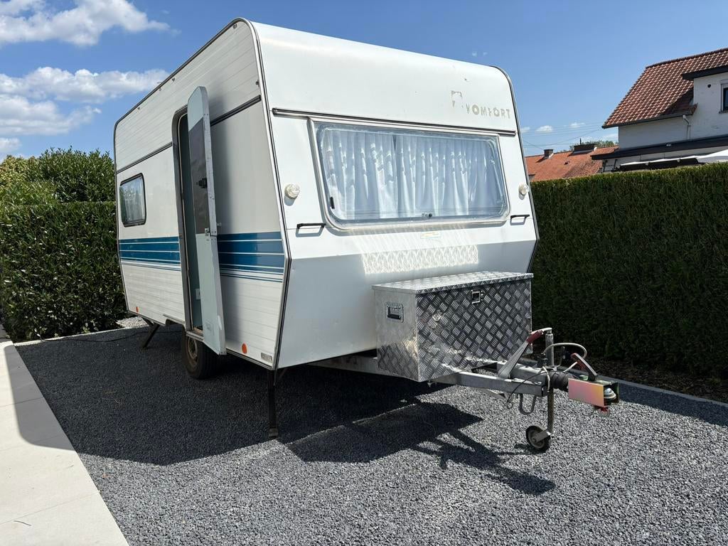 Huur onze gerenoveerde retro Knaus caravan van <750kg, Caravans en Kamperen, Caravans, Particulier, Koelkast, Ophalen