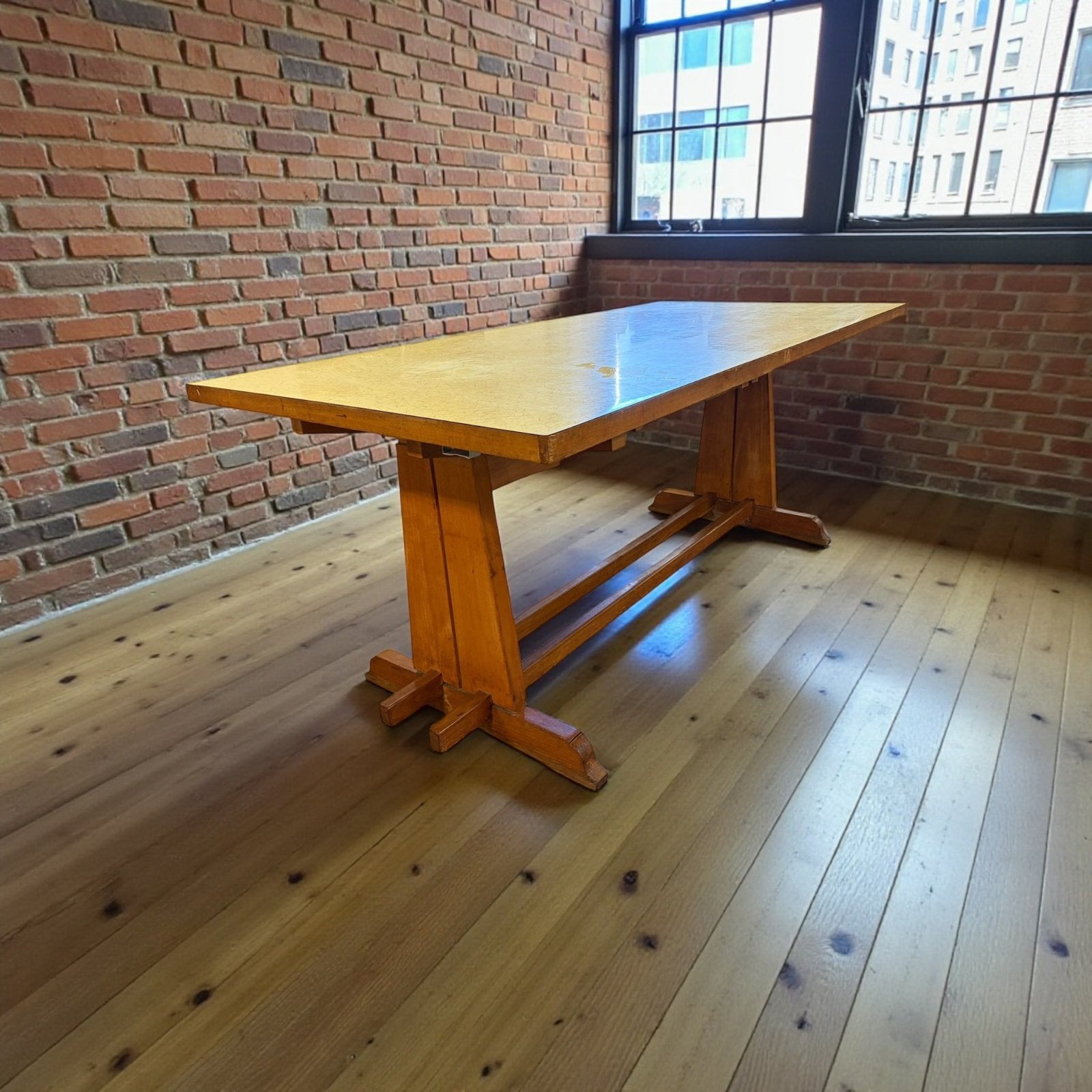 table à manger vintage en bois avec plateau formica jaune, Envoi