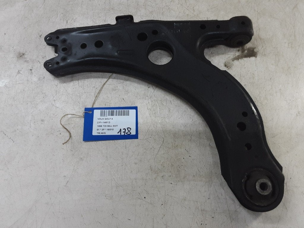 BRAS DE SUSPENSION AVANT GAUCHE (TRIANGLE) Golf IV (1J1), Utilisé, Volkswagen