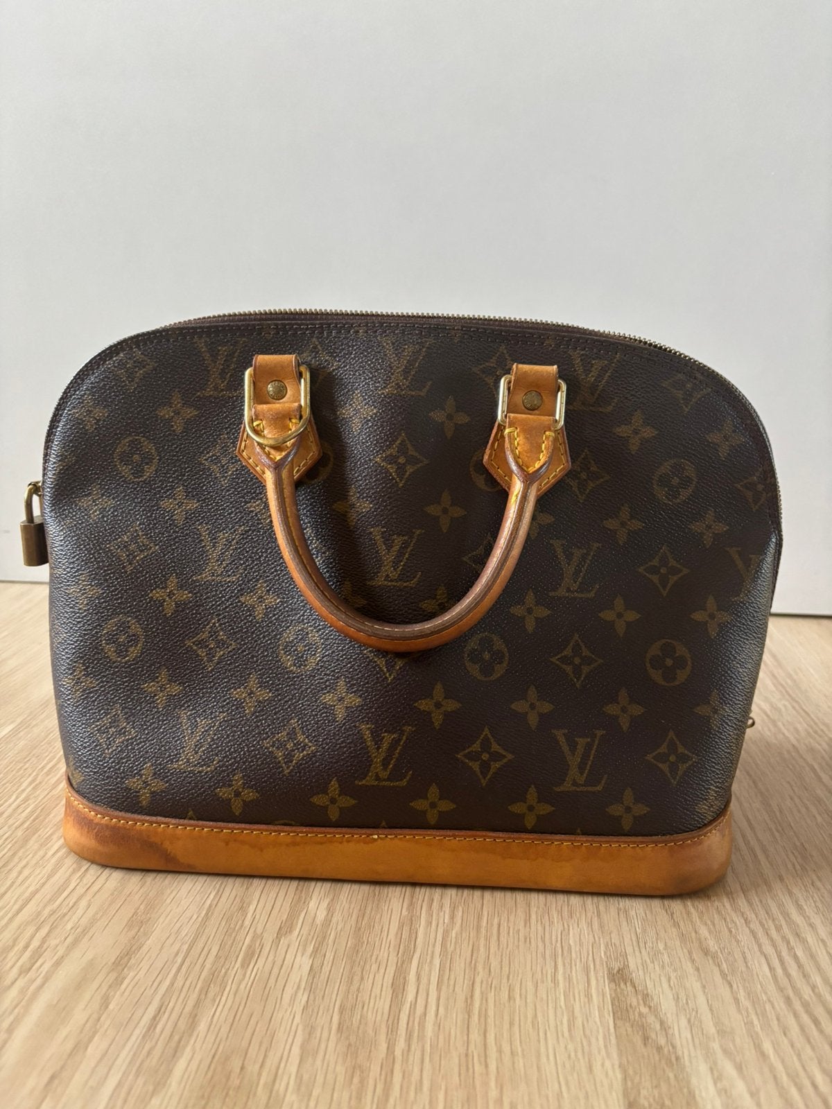 Louis Vuitton Alma met certificaat, Ophalen of Verzenden, Zo goed als nieuw