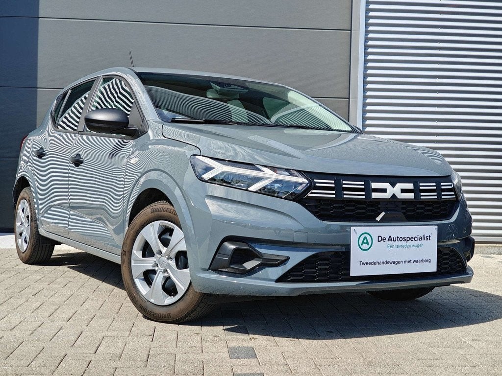 Dacia Sandero Access (année de construction 2025), 121 g/km, Argent ou Gris, Achat, Euro 6