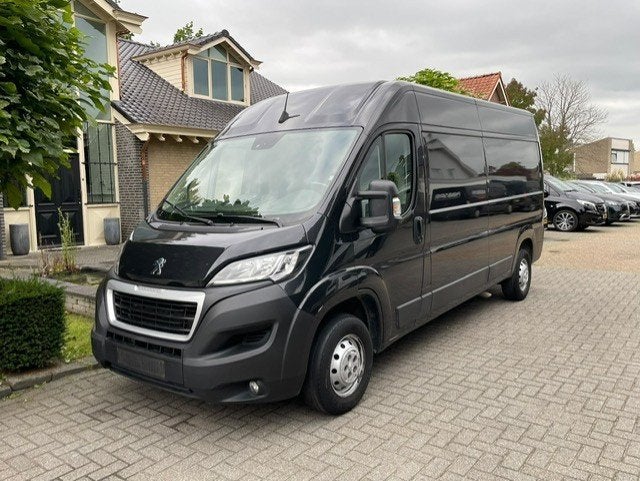Peugeot Boxer 2.2 BlueHDi 121 kw L3H2 AIRCO, Gebruikt, 165 pk, Zwart, Bedrijf
