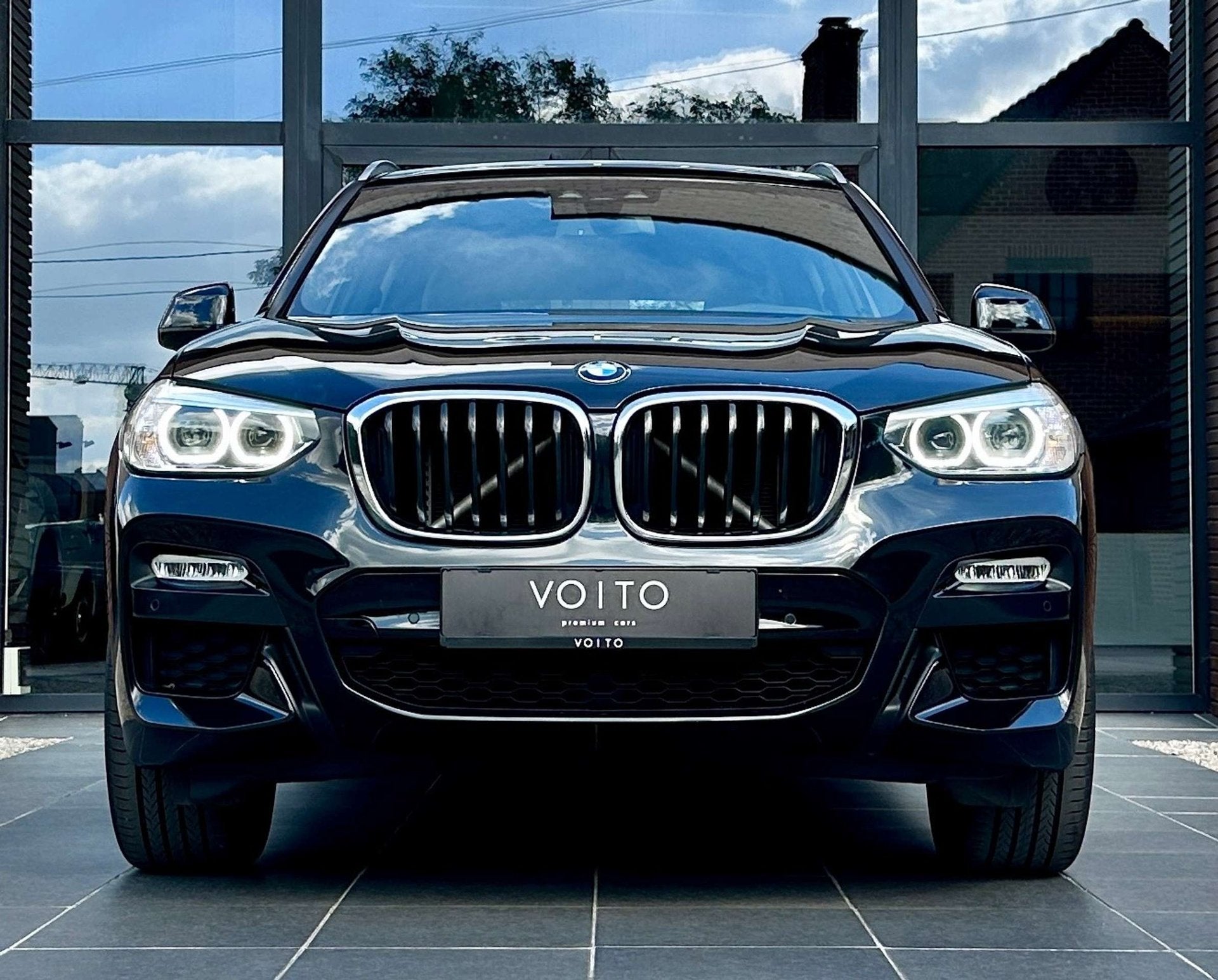 BMW X3 2.0i xDrive M-PACK/NAVI/CRUISE/AMBILIGHT/Hi-Fi/LED, Auto's, Automaat, Gebruikt, 4 cilinders, Zwart