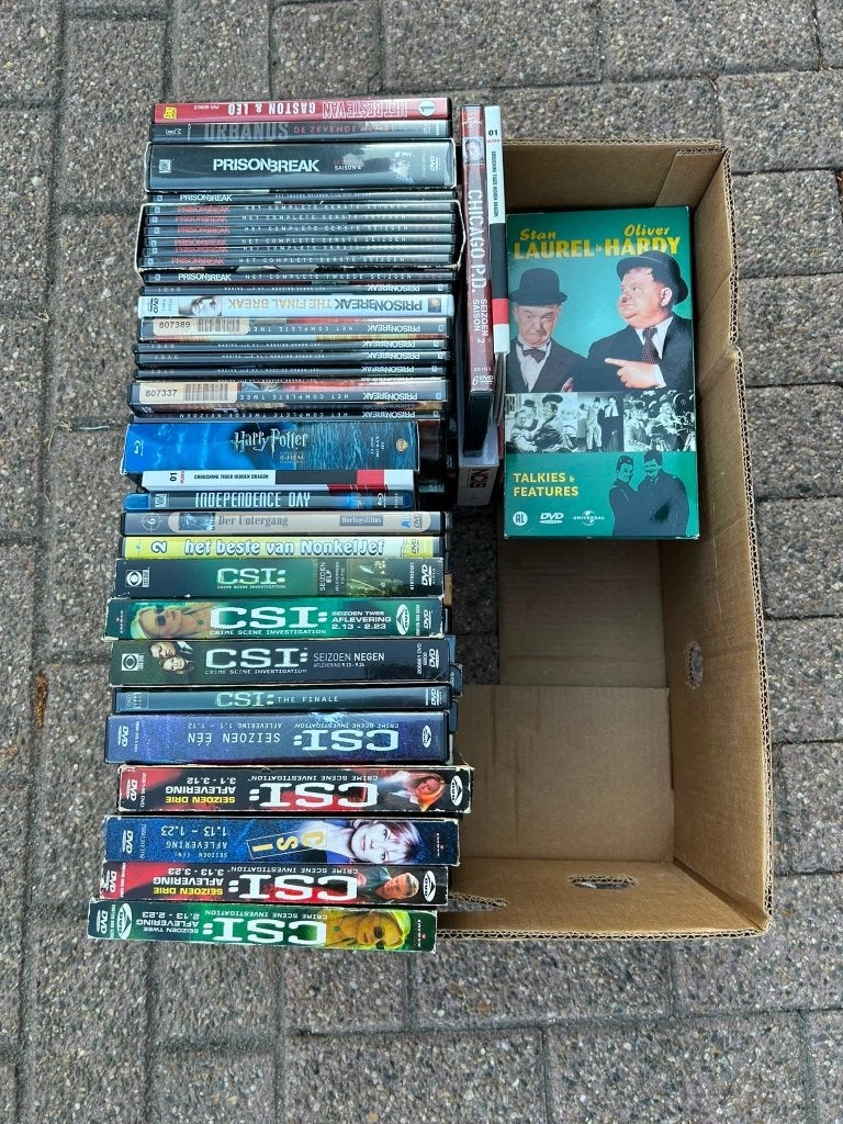 Verschillende series DVD’s, Tous les âges, Enlèvement, Comme neuf