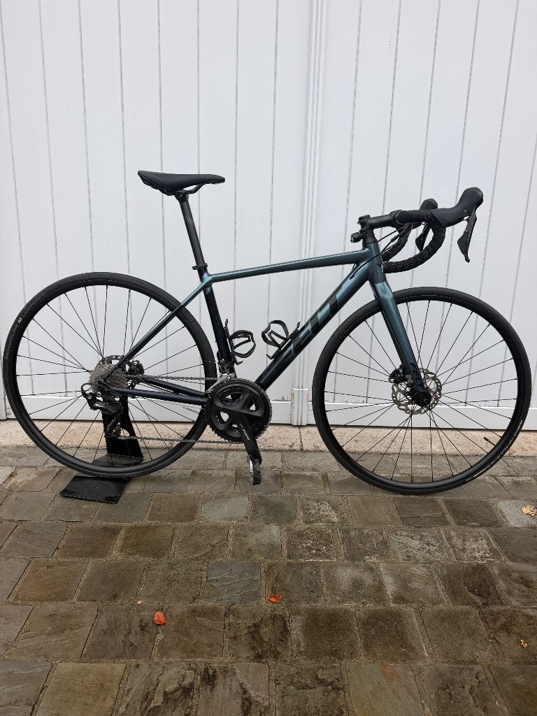 FELT FR, Fietsen en Brommers, 28 inch, Aluminium, Zo goed als nieuw, 15 tot 20 versnellingen