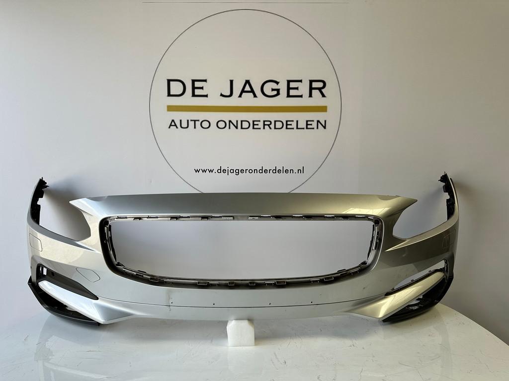 VOLVO V90 S90 CROSS COUNTRY VOORBUMPER BUMPER 31383226, Gebruikt, Gunnar Engellaus vag 8
405 31  Gothenburg, SE, Info@volvocars.com
