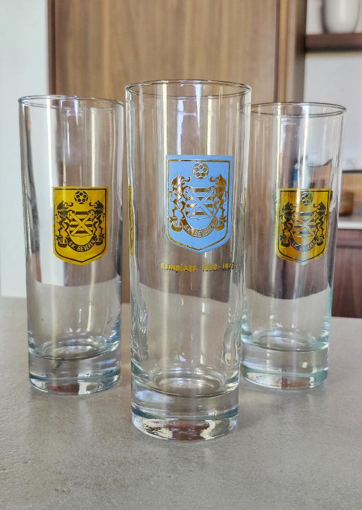SK Beveren (Kampioen '78-'79) drinkglazen, Verzamelen, Sportartikelen en Voetbal, Ophalen, Zo goed als nieuw, Overige typen