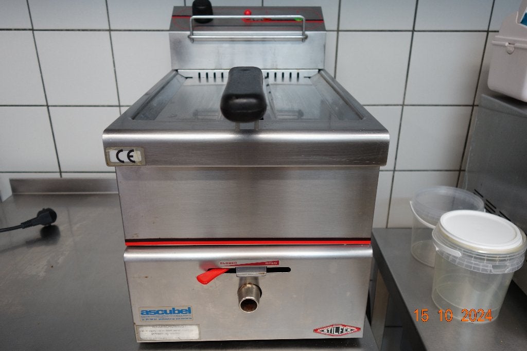 Stilfer Friteuse 10 liter, Elektronische apparatuur, Frituurpannen, 4 liter of meer, Ophalen, Gebruikt