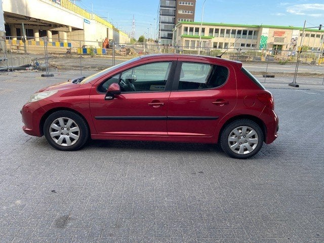 Peugeot 207 van 2006 benzine , gekeurd v verkoop, Auto's, Peugeot, 1360 cc, Handgeschakeld, 5 deurs, Particulier