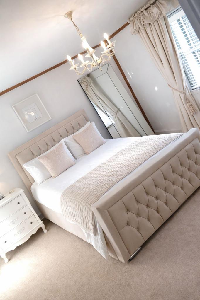 Lit de luxe avec matelas – Livraison gratuite, Maison & Meubles, Envoi, Neuf, Deux personnes