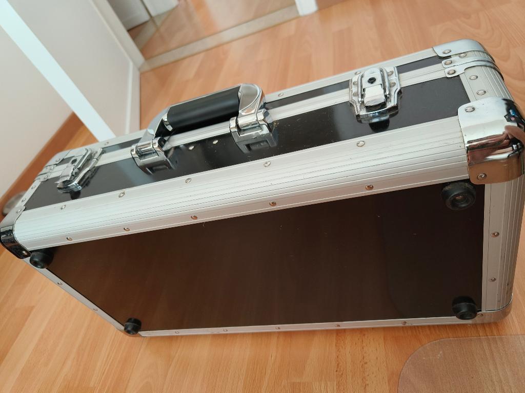 Flightcase voor 100 cd's, Ophalen, Gebruikt, Flightcase