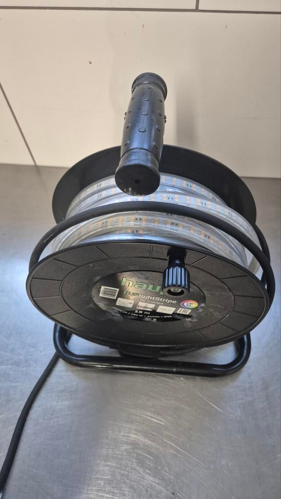 Haupa HUP lightStripe LED strip op rol.
Lengte: 15 meter
400, Bricolage & Construction, Éclairage de chantier, Enlèvement ou Envoi