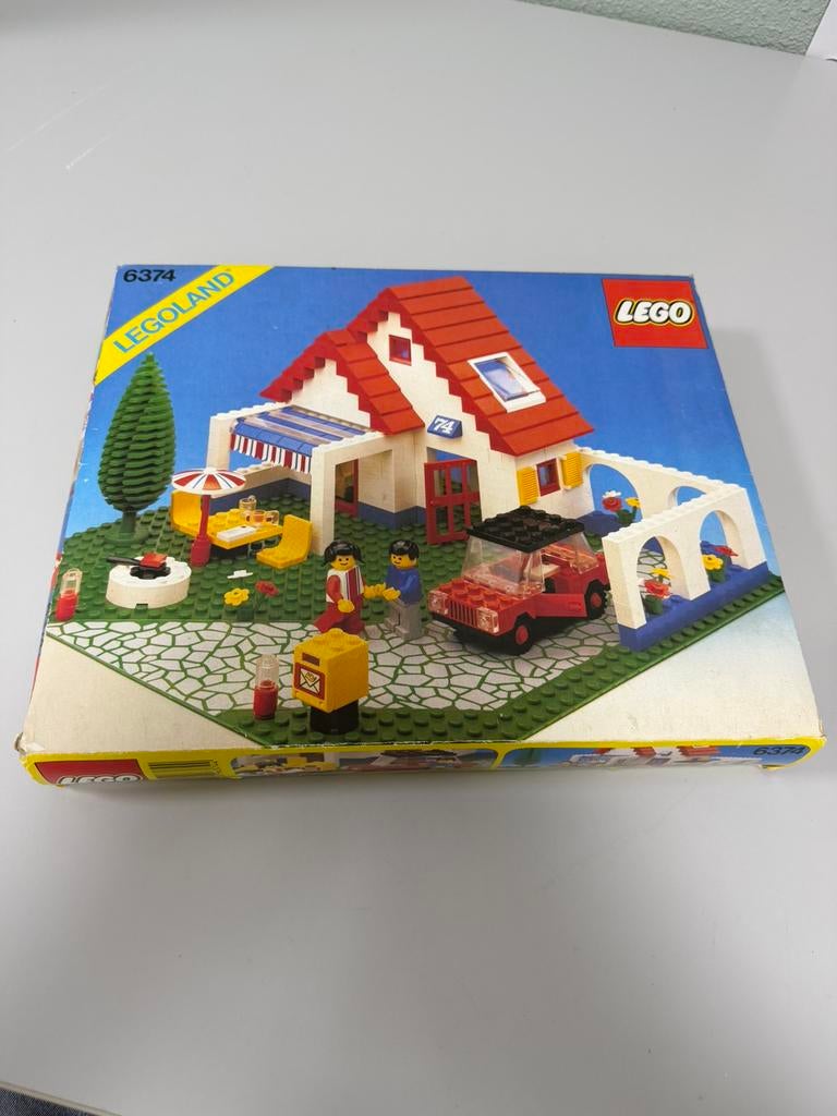 LEGO 6374 Holiday Home Compleet met doos en boekje uit 1983, Ophalen of Verzenden, Zo goed als nieuw, Complete set, Lego