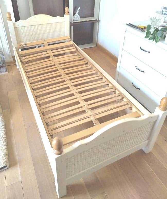 ️ Lit simple en bois massif avec sommier Lattoflex, 90 cm, Une personne, Enlèvement, Bois