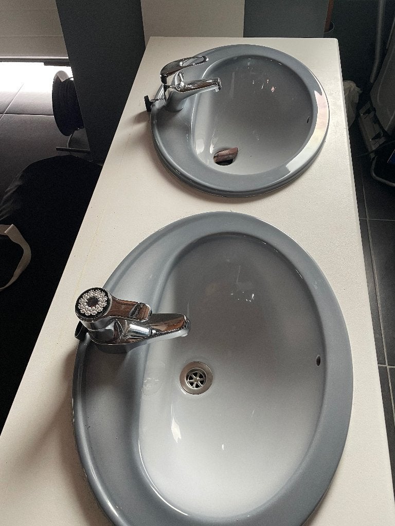 wastafel, wc en vlakke spiegel, Doe-het-zelf en Bouw, Ophalen, Zo goed als nieuw, Steen, Wastafel