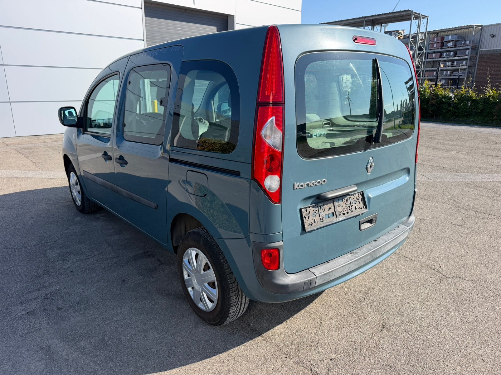 Renault kangoo 1.6 benzine 64 Kw,Bj 2009,Airco,5 Zitplaatsen, Auto's, Voorwielaandrijving, Elektrische ramen, Bedrijf, 192 g/km