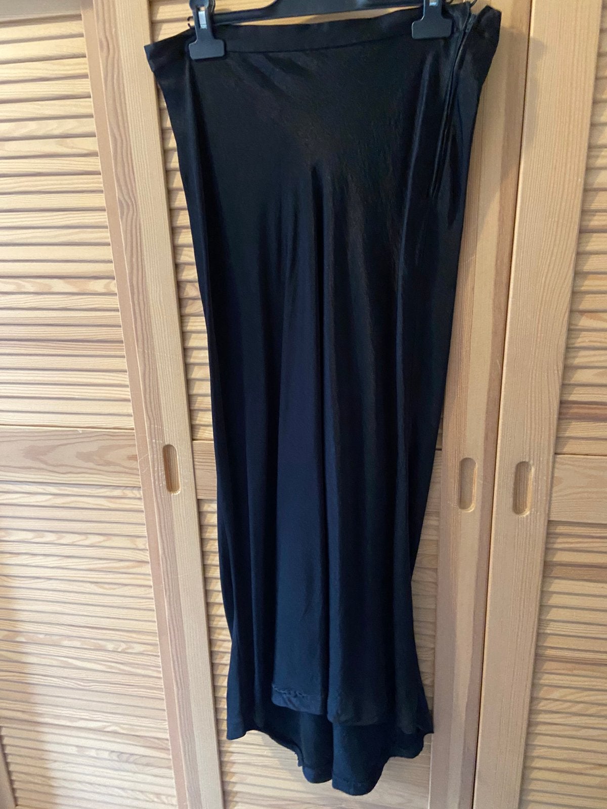 Jupe satine, Vêtements | Femmes, Enlèvement, Comme neuf