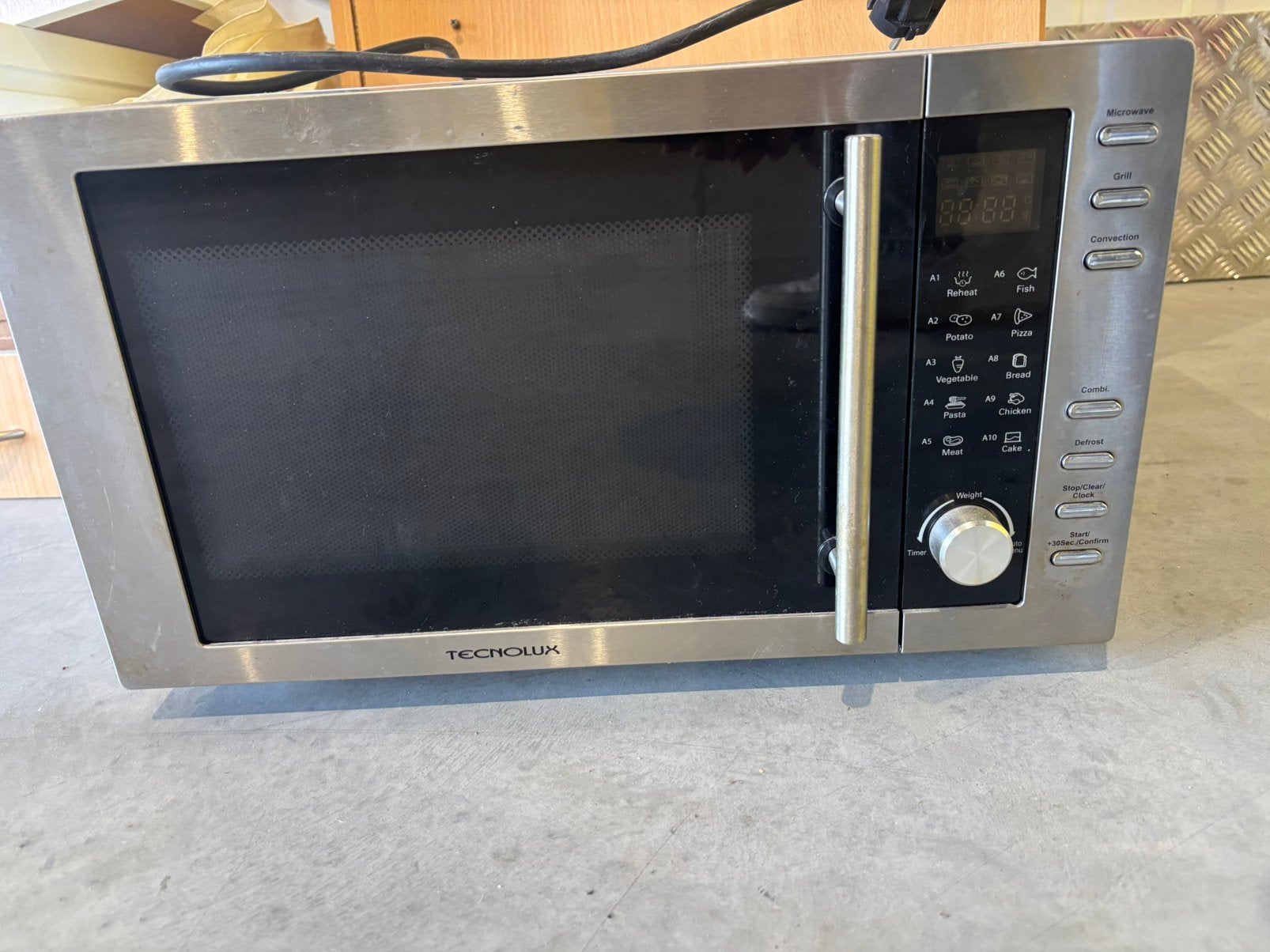 Tecnolux combi microgolfoven – grill + hetelucht, Elektronische apparatuur, Microgolfovens, Ophalen, Gebruikt, Grill, Draaiplateau
