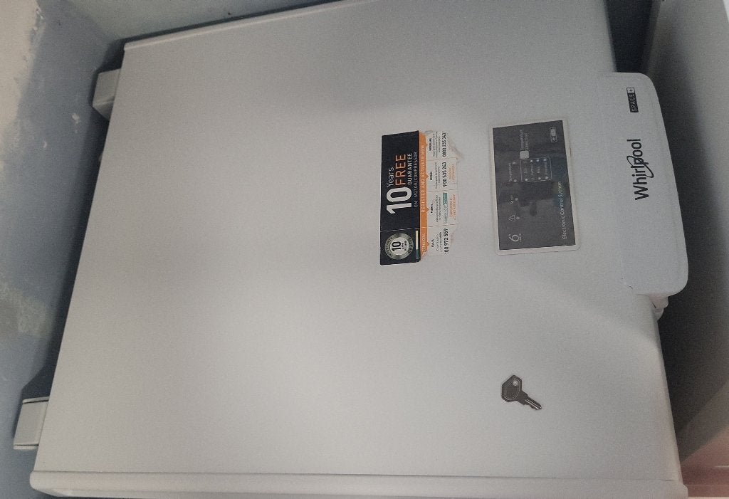 Whirlpool Diepvries 132L, Vrieskist, Minder dan 60 cm, Zo goed als nieuw, Vrijstaand