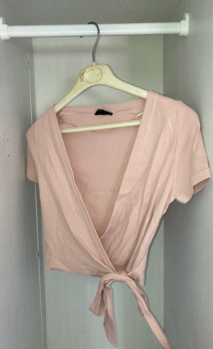 Wikkeltops van Jennyfer, Kleding | Dames, Topjes, Ophalen of Verzenden, Zo goed als nieuw, Korte mouw, Roze