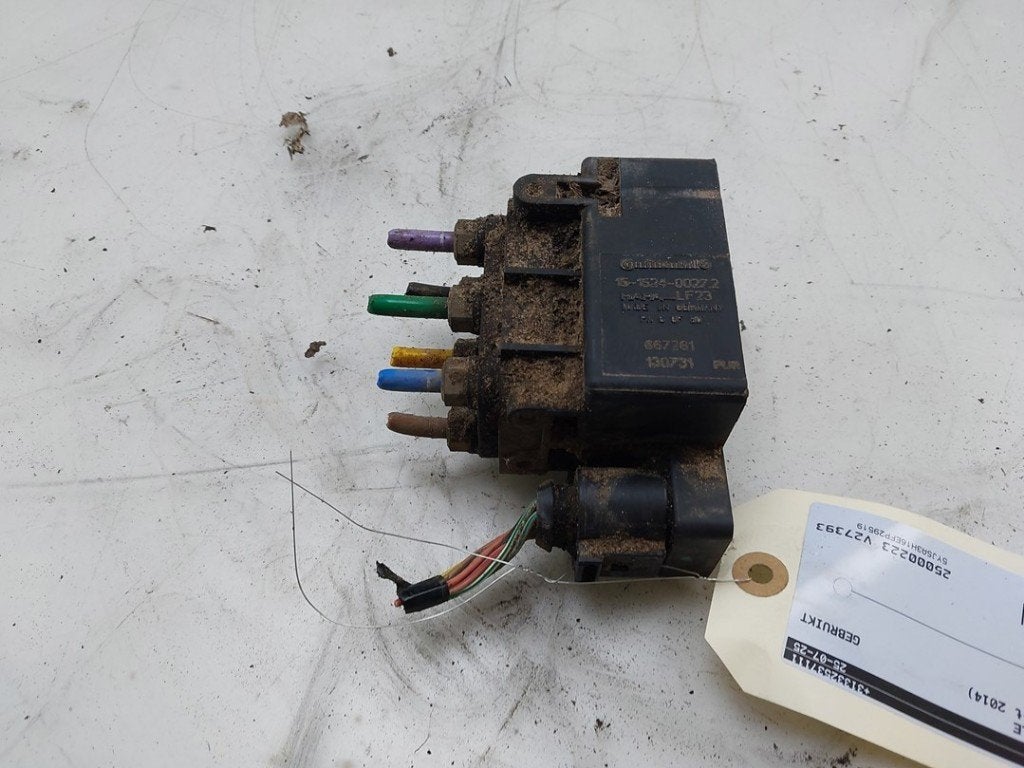 DIVERSEN Luchtvering module Tesla Model S (|600640600A|), Auto-onderdelen, Germany_Sales@tesla.com, Gebruikt, Overige automerken