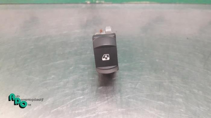 Elektrisch Raam Schakelaar van een Renault Clio (Clio 3 06-), Gebruikt, -, Renault, -