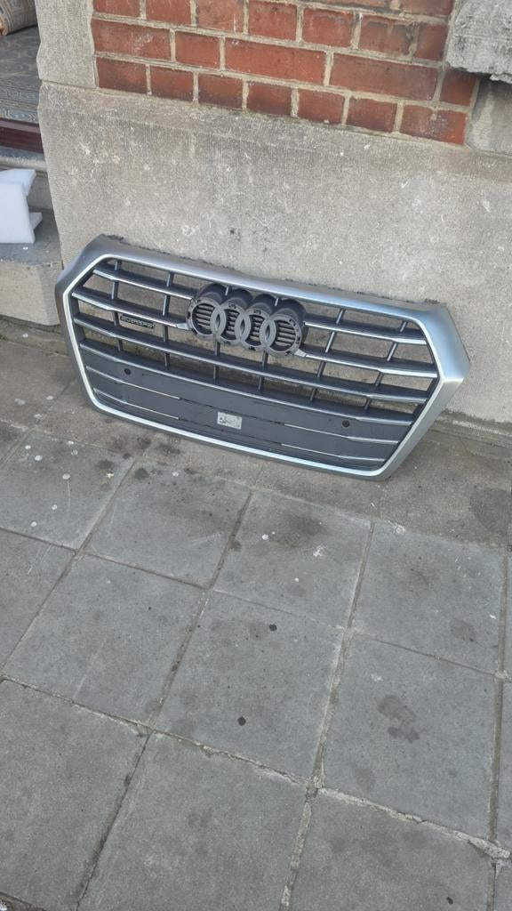 Calandre Avant Audi Q5 FY Quattro OEM 80A853651C 80A853653E, Enlèvement ou Envoi, Avant, Audi