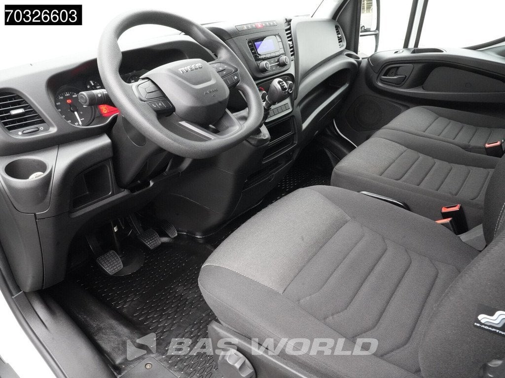 Iveco Daily 35C16 3.0L Laadklep Dubbellucht 160PK Bakwagen A, Stof, Gebruikt, Euro 6, 4 cilinders