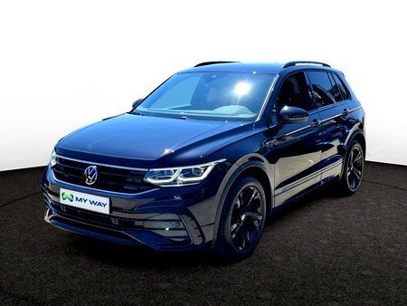Volkswagen Tiguan R-LINE*AUTOMAAT*150PK*CARPLAY*CAMERA*SENSO, Auto's, Automaat, 164 g/km, Zwart, SUV of Terreinwagen