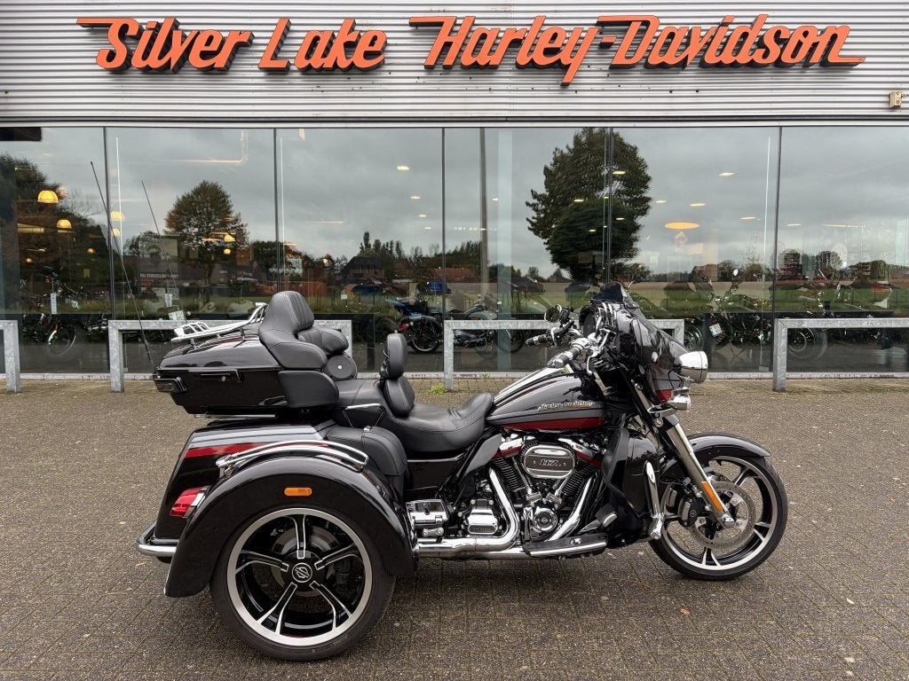 Harley-Davidson Trike CVO Tri Glide met 12 maanden waarborg, Occasion, 1923 cm³, Autre, Manuelle