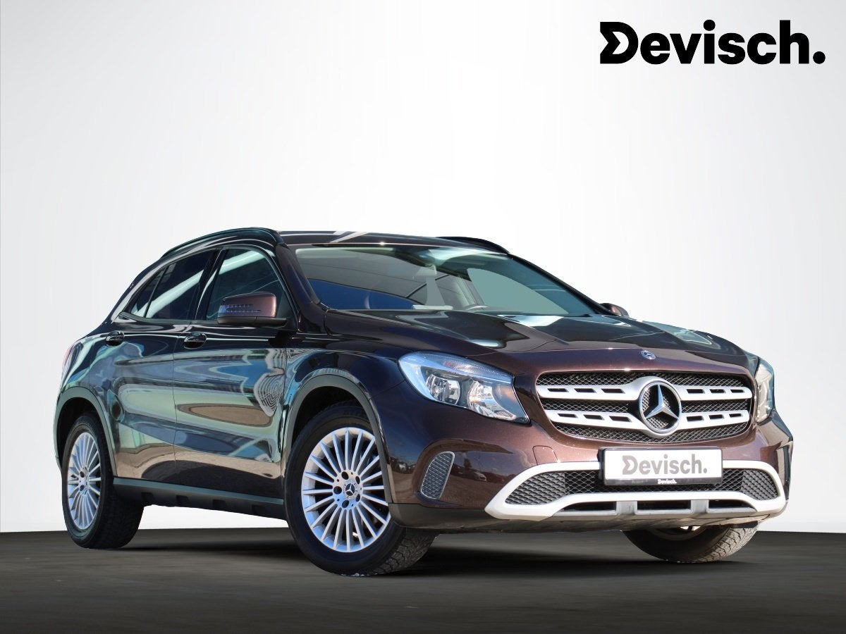 Mercedes-Benz GLA 180D Automaat *LEDER*CAM*NAVI* (bj 2018), Auto's, Geheel digitaal combi-instrument, Gebruikt, 4 cilinders, Bruin